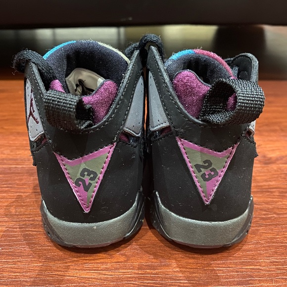 Air Jordan Boys 7 Retro BT Bordeaux Size 6C Gray 304772-034 - Picture 4 of 9